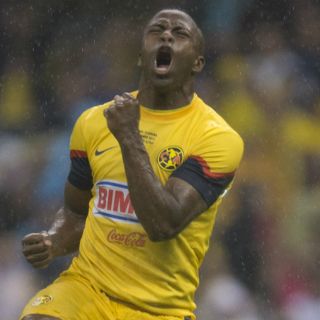 Miguel Herrera, consternado por muerte de Benítez