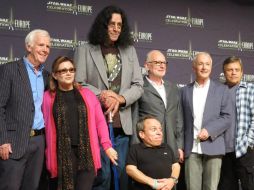 Los fanáticos de ''Star Wars'' tuvieron que esperar más de 30 años para ver a gran parte del elenco original reunido por primera vez. ESPECIAL /