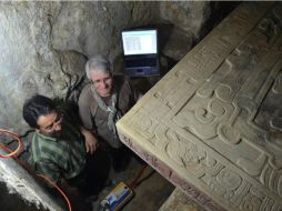 Cavidades de entre dos y tres metros, en la parte frontal del Templo de las Inscripciones, de Palenque, Chiapas. SUN /