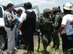 El vicealmirante Salazar Ramonet y su escolta fueron emboscados y asesinados ayer en Michoacán. ARCHIVO /