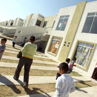 Crisis de vivienda impacta resultado de Santander en México