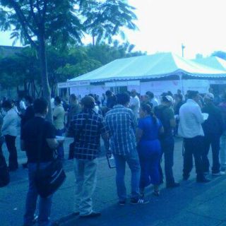 Ofrecen dos mil vacantes en Plaza Liberación