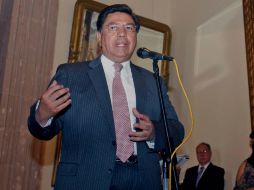 Reyna se reunió en privado con los líderes parlamentarios y dieron a conocer su postura en cuanto a las elecciones. ARCHIVO /