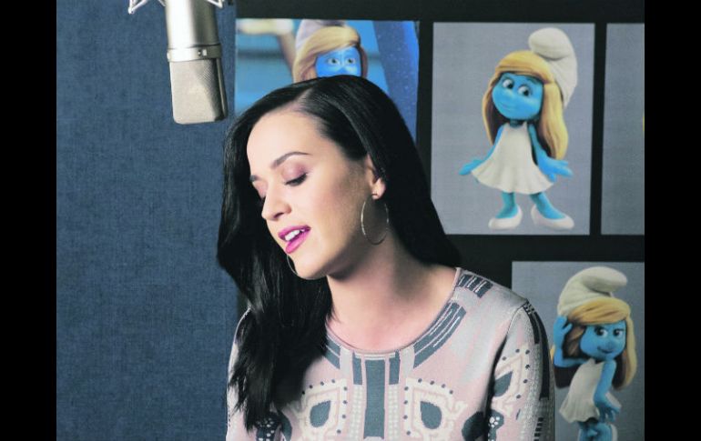 Lo que más le gusta de Pitufina a Katy Perry es que ''es la única mujer de la aldea. Entonces, recibe un extra de atención''. ESPECIAL /