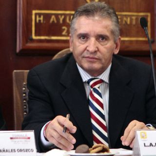 Arana tiene 50 parientes en nómina