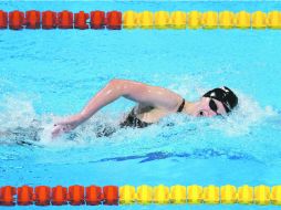 Estrella juvenil. Katie Ledecky superó por 6.1 segundos la anterior marca, que estaba vigente desde 2007. AFP /