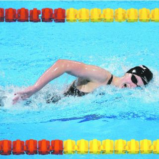 Katie Ledecky impone nueva marca mundial