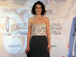 La actriz, Ana serradilla desfila por la alfombra roja de los premios de las Diosas de Plata a lo mejor del Séptimo Arte. NTX /