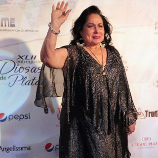 Flor Silvestre recibe Diosa de Plata especial por su trayectoria