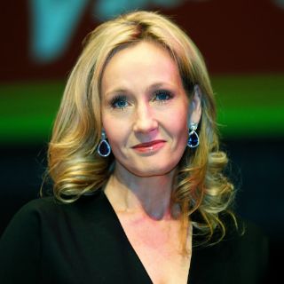 Rowling atrae dinero hasta de sus contratiempos