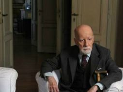 La organización promotora del premio literario resaltó la ''gran labor'' de crítico teatral del autor bonaerense. ESPECIAL /