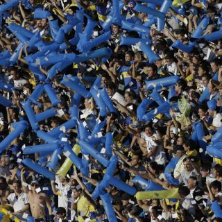 Sólo socios entrarán a estadios en Argentina