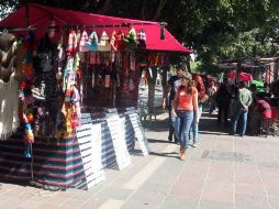 Señalan que por negociaciones, ambulantes son tolerados temporalmente en el Jardín del Ex Convento del Carmen y otros puntos. ARCHIVO /