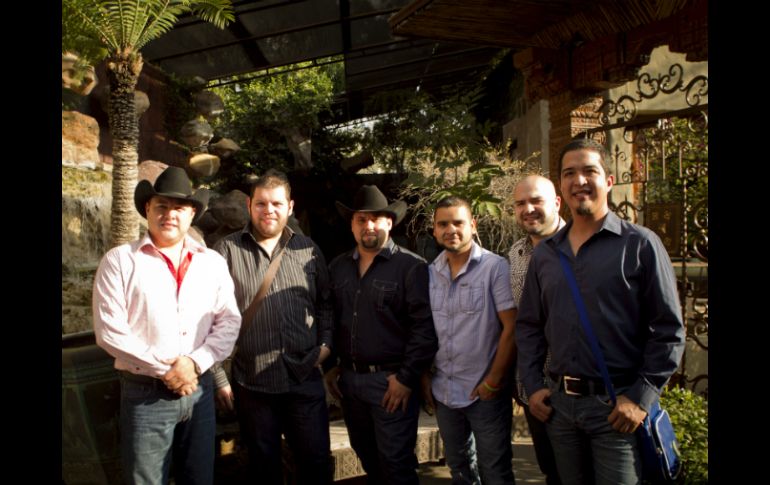 El grupo ofreció una conferencia de prensa el día de hoy en el restaurante ''Santo Coyote''.  /