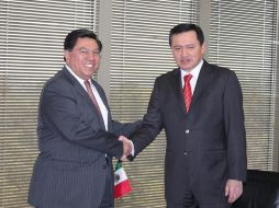 Se prevé una reunión entre el secretario de Gobernación (d) y el gobernador interino de Michoacán (i) este día. ARCHIVO /