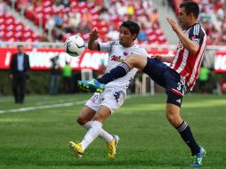 Reyna fue un dolor de cabeza para la zaga de Chivas, anotó un gol y puso una asistencia. EFE /