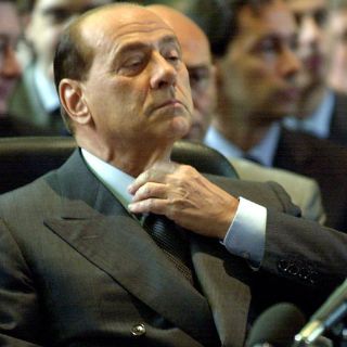 Confirman la condena de cárcel a Berlusconi