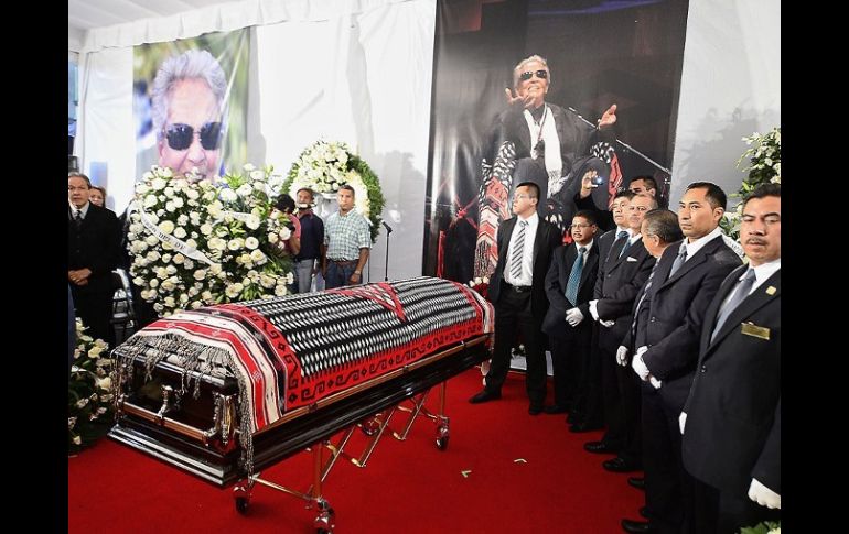 El ataud de ''La Chamana'' Chavela Vargas, contiene su cuerpo, pero su espíritu sigue libre. ARCHIVO /