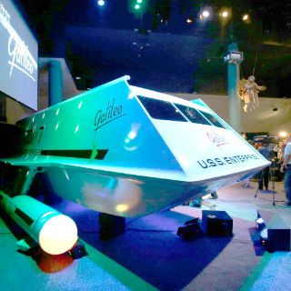 Nave restaurada de Star Trek llega a Houston