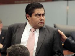 El coordinador del PRD en el Senado, Miguel Barbosa Huerta, anunció el acuerdo. NTX /