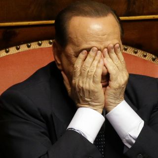 Sentencia es infundada, afirma Berlusconi