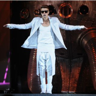 Bieber libra acusaciones por atropellar a fotógrafo