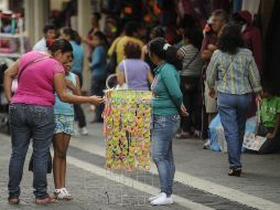 El miércoles se ventiló que la Secretaría General de Guadalajara tolera el ambulantaje en el Centro Histórico. ARCHIVO /