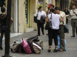 Un reporte sobre comercio ambulante reveló que el municipio tolera la actividad en diferentes puntos de la ciudad. ARCHIVO /