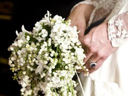 Las parejas deben tomar tiempo para reflexionar sobre temas matrimoniales más allá de las flores o el vestido. ARCHIVO /