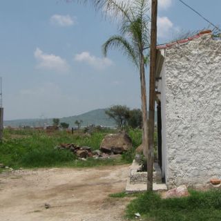 Hallan restos humanos enterrados en Tlaquepaque