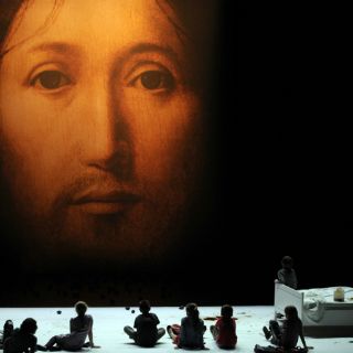 La Bienal de Venecia ''paga'' su deuda a Castellucci