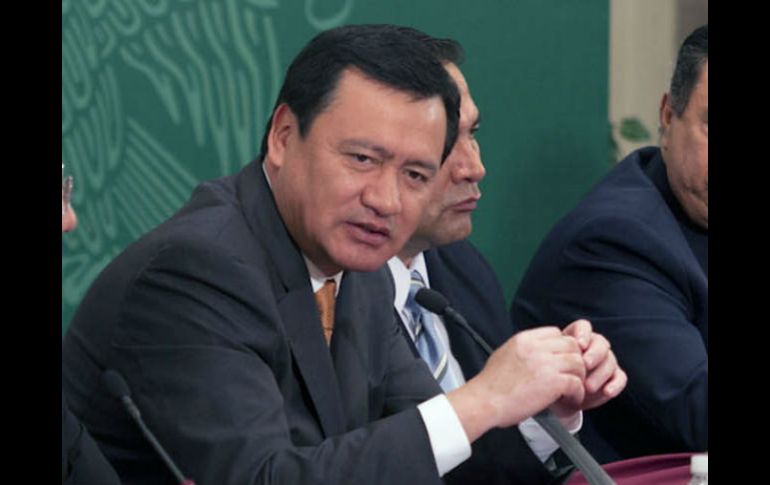 Osorio Chong convocó a todas las fuerzas a hacer un política constructiva. ARCHIVO /