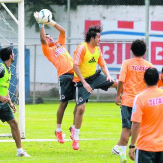 Fabián responde y dice que no ha quedado a deber