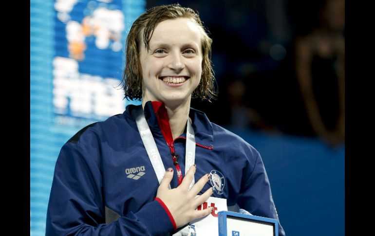 La estadounidense hizo un tiempo de 8:13.86 rebajando la anterior plusmarca. EFE /