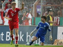El delantero Thomas Muller hizo un hat-trick en la goleada de su equipo. EFE /