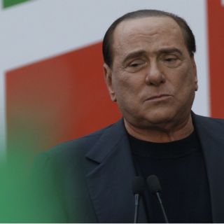 Berlusconi iría a la cárcel, no aceptaría arresto domiciliario