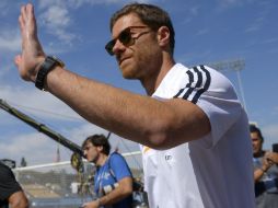 Xabi Alonso podría permanecer en el Real Madrid luego de que se le vinculara con otros equipos. ARCHIVO /