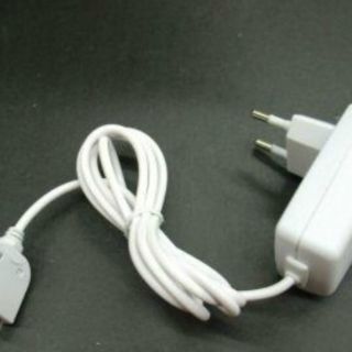 Apple venderá cargadores en 10 dólares por uno ''pirata''