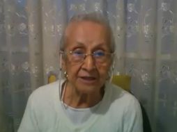 María de la Luz decidió grabar un video, de poco menos de 14 minutos de duración, en donde habla sobre materia de política. ESPECIAL /