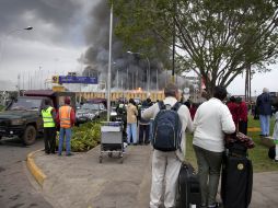 El aeropuerto de Nairobi permite la conexión de la región con Europa, Medio Oriente y Asia. AP /