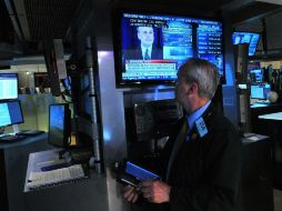 El Nasdaq Composite, de títulos bancarios, tecnológicos, industriales y de seguros también reporta una pérdida. ARCHIVO /