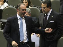 Luis Alberto Villarreal (i), decidirá qué integrante de la fracción presidirá la Mesa Directiva de la Cámara de Diputados. ARCHIVO /