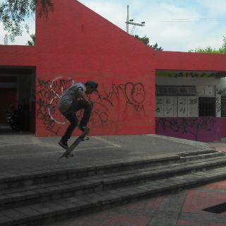 ''Skatos'' deben respetar espacios públicos: instituto de la juventud