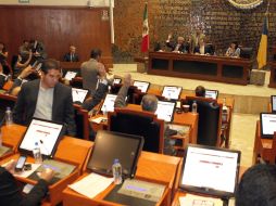 El 30 de julio el Congreso recibió un documento con las observaciones realizadas a la ley del nuevo Siapa por Aristóteles Sandoval. ARCHIVO /