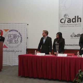 Gobierno del DF y PRI discrepan en debate sobre drogas