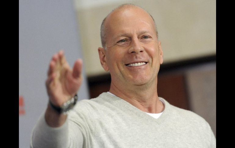 Bruce Willis, aunque muy duro de matar, no fue rival para el carisma de Indiana Jones. ARCHIVO /