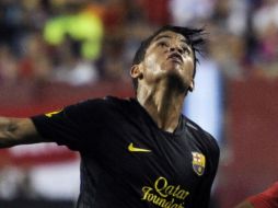 Jonathan dos Santos no tuvo actividad en el partido de su equipo el miércoles contra Tailandia. ARCHIVO /