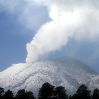 Aplican ceniza del Popocatépetl en la industria textil