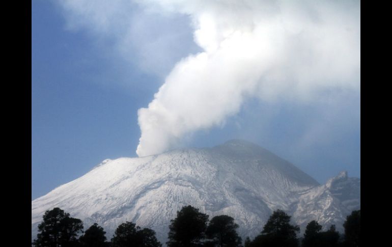 Por su fina consistencia y característica abrasiva, la ceniza volcánica puede aprovecharse para el deslavado de telas. ARCHIVO /