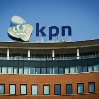 Slim quiere comprar totalidad de KPN en Holanda